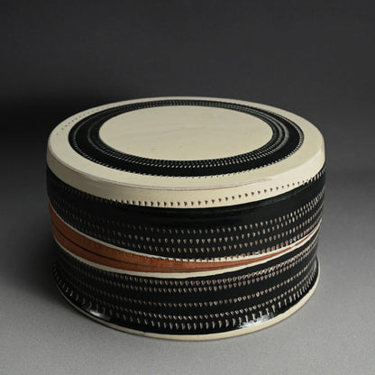 Large Ceramic Box ー近藤 豊 “白班之文 陶筥”
