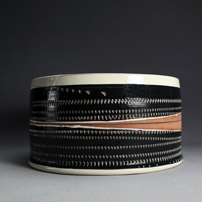 Large Ceramic Box ー近藤 豊 “白班之文 陶筥”