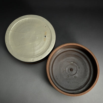 Large Ceramic Box ー近藤 豊 “白班之文 陶筥”