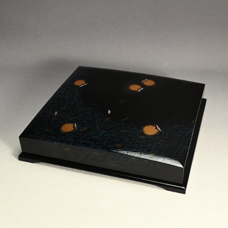 Lacquer Poem Card Box, Fireflies ー吉田 宗閑 “漆蛍蒔絵 色紙筥 壱”
