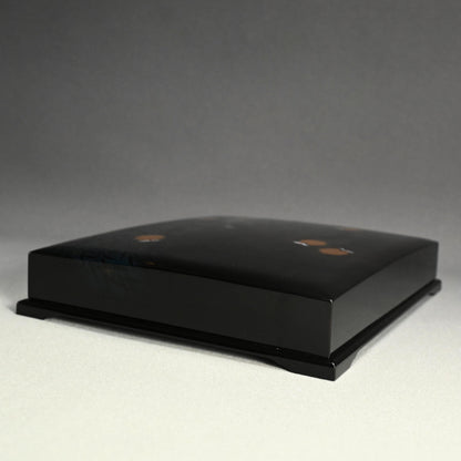 Lacquer Poem Card Box, Fireflies ー吉田 宗閑 “漆蛍蒔絵 色紙筥 壱”