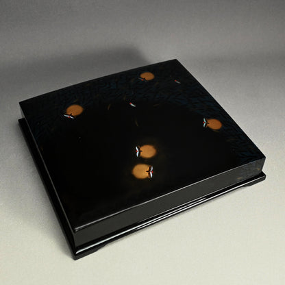 Lacquer Poem Card Box, Fireflies ー吉田 宗閑 “漆蛍蒔絵 色紙筥 壱”