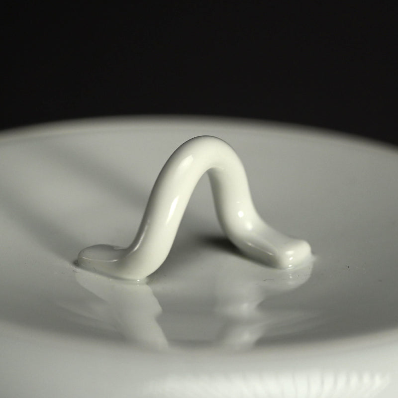 Beautiful Porcelain Mizusashi, Sunrise ー朱明窯 藤井 朱明 “朝日水指"