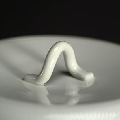 Beautiful Porcelain Mizusashi, Sunrise ー朱明窯 藤井 朱明 “朝日水指"