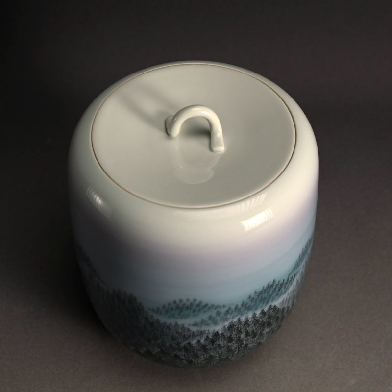 Beautiful Porcelain Mizusashi, Sunrise ー朱明窯 藤井 朱明 “朝日水指"
