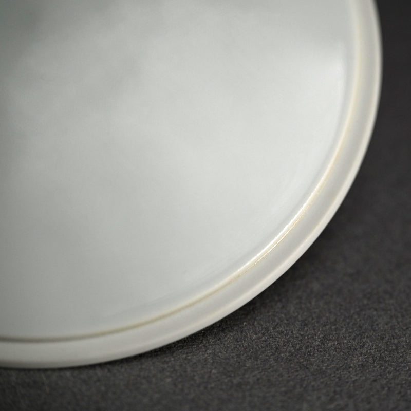 Beautiful Porcelain Mizusashi, Sunrise ー朱明窯 藤井 朱明 “朝日水指"