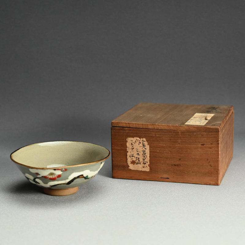 Chawan Tea Bowl ー宮川 (真葛) 香山 “雪中梅畫 茶碗”