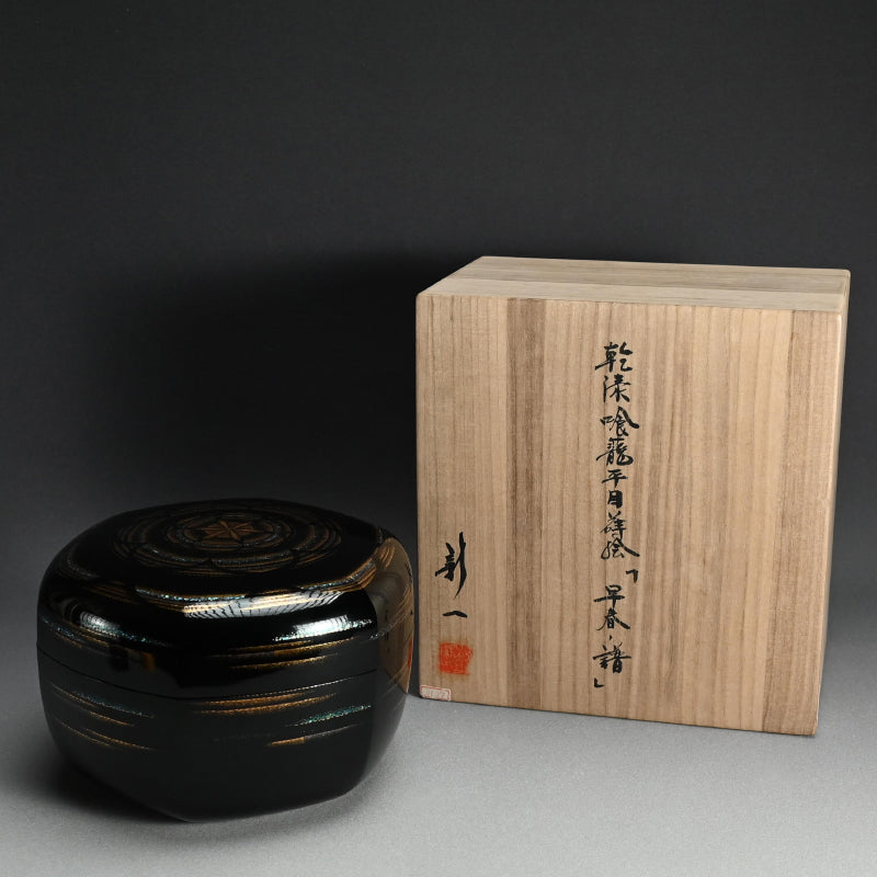 Exquisite Lacquer Box ー乾漆喰籠平目蒔絵「早春・譜」