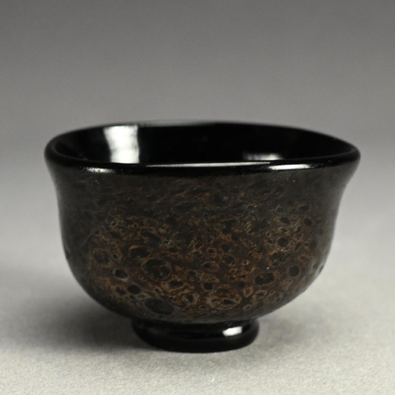 Very Rare Glass Guinomi Sake Cup ー鯉江 良二 “一寸口出手出 盃”