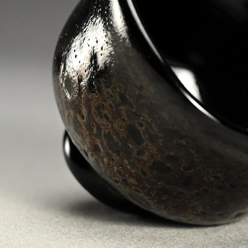 Very Rare Glass Guinomi Sake Cup ー鯉江 良二 “一寸口出手出 盃”