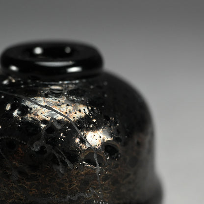 Very Rare Glass Guinomi Sake Cup ー鯉江 良二 “一寸口出手出 盃”