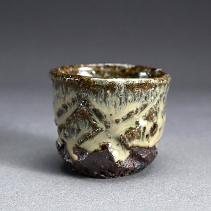 Madara Karatsu Guinomi Sake Cup ー中川 自然坊 “彫斑唐津 ぐい呑”