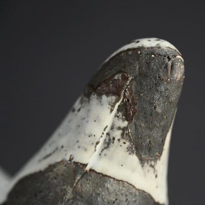 White Tripod Vase ー奥村 博美 “白釉 花器”