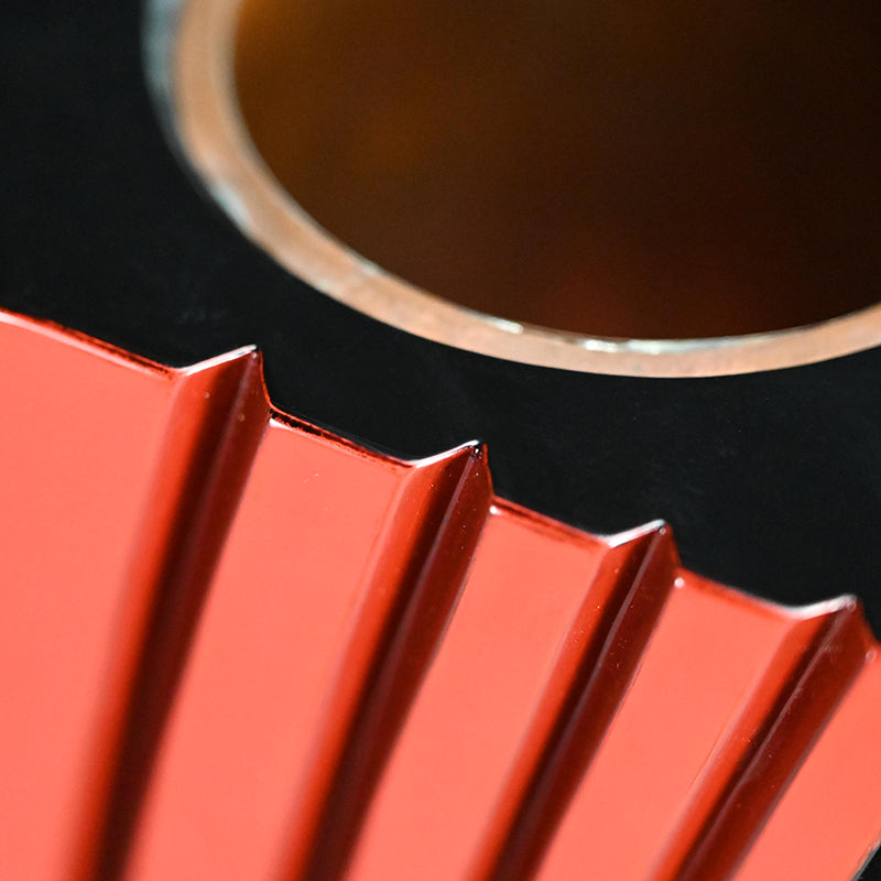 Contemporary Stylish Lacquer Vase by Kyuho