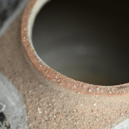Early Kumakura Junkichi Vase, Sodeisha ー熊倉 順吉 "白化粧釉壺"