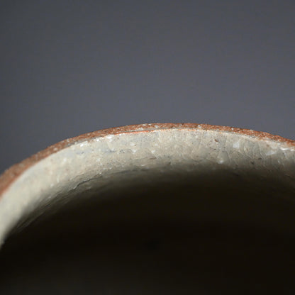 Early Kumakura Junkichi Vase, Sodeisha ー熊倉 順吉 "白化粧釉壺"