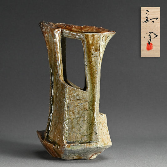 Iga Shinogi Hanaire ー新 学 “鎬透し花入”