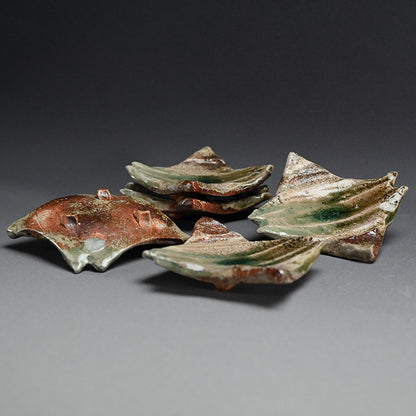 Haiyu Shinogi Small Plate ー新 学 “灰釉 鎬小皿”