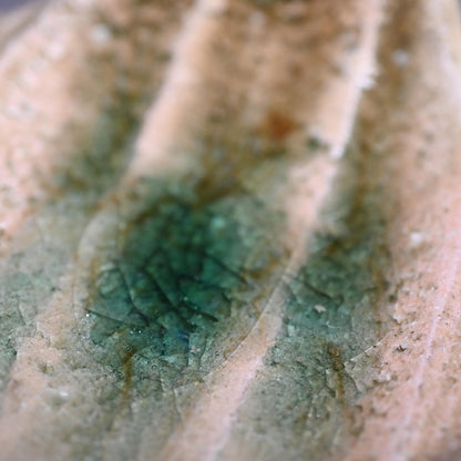 Haiyu Shinogi Small Plate ー新 学 “灰釉 鎬小皿”