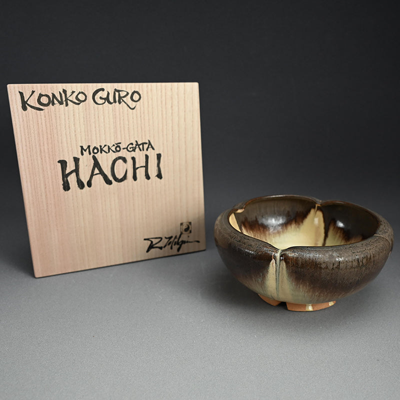 Fluted Flower Bowl ー利茶土 ミルグリム “今古黒 木瓜形鉢”