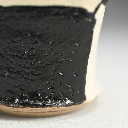 Kuro Oribe Ichimatsu Tea Container ー利茶土 ミルグリム “黒織部菱形市松茶器”