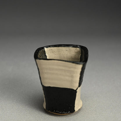 Kuro Oribe Ichimatsu Tea Container ー利茶土 ミルグリム “黒織部菱形市松茶器”