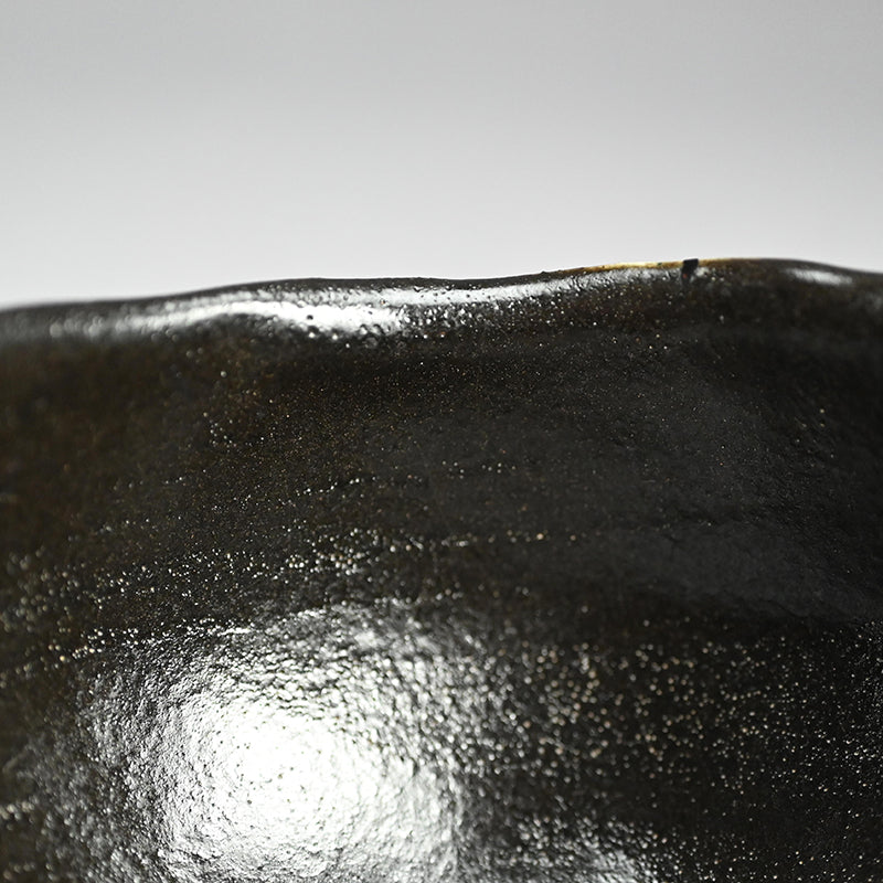 Hikidashi Guro Chawan Tea Bowl ー利茶土 ミルグリム “引出黒茶碗”