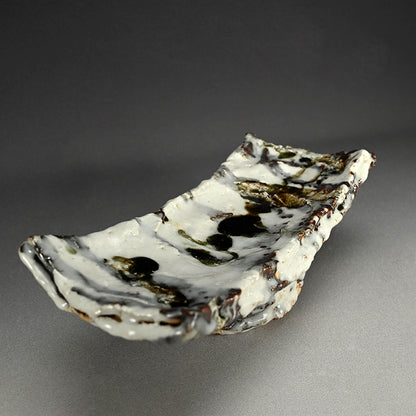 Geta Zara Plate ー村越 琢磨 “灰釉 下駄皿”