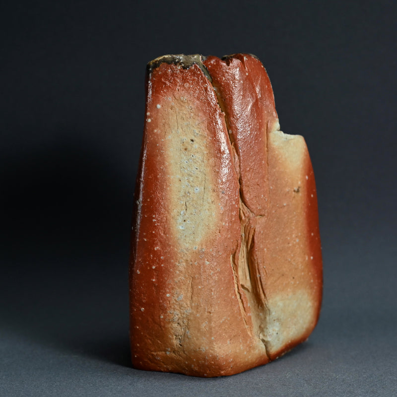 Fire Flower Iga Vase ー岸本 謙仁 "伊賀花入"