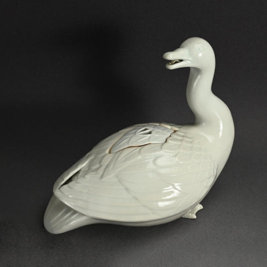 Antique White Porcelain Hirado Koro, Goose ー水鳥香炉