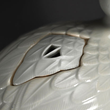 Antique White Porcelain Hirado Koro, Goose ー水鳥香炉