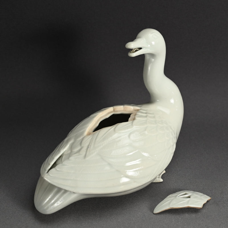 Antique White Porcelain Hirado Koro, Goose ー水鳥香炉