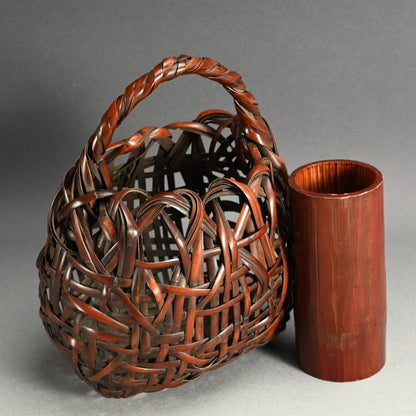 Bamboo Basket ー初代 和田 和一斎 "煤竹袋形掛花籠"