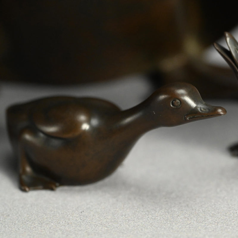 Bronze Duck family by Imperial Artist ー津田 信夫 "愛憐庇護"