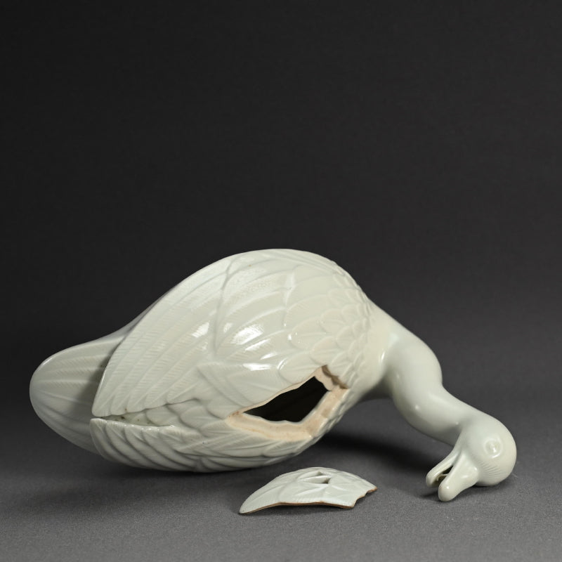 Antique White Porcelain Hirado Koro, Goose ー水鳥香炉