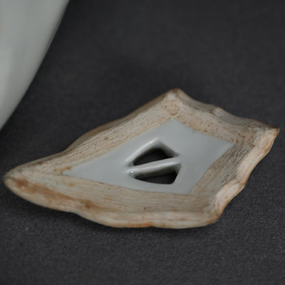Antique White Porcelain Hirado Koro, Goose ー水鳥香炉