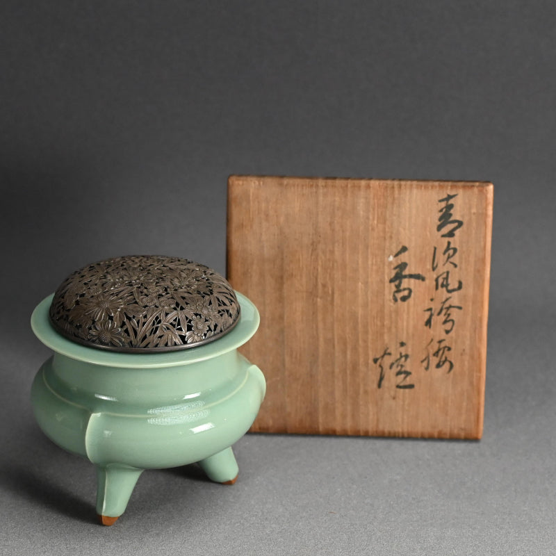 Celadon Koro Incense Burner ー宮永 東山 "青瓷袴腰 香爐"