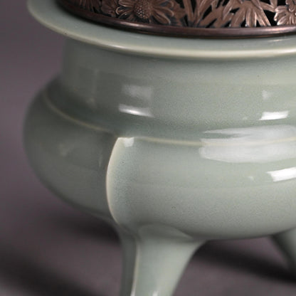 Celadon Koro Incense Burner ー宮永 東山 "青瓷袴腰 香爐"