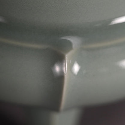 Celadon Koro Incense Burner ー宮永 東山 "青瓷袴腰 香爐"