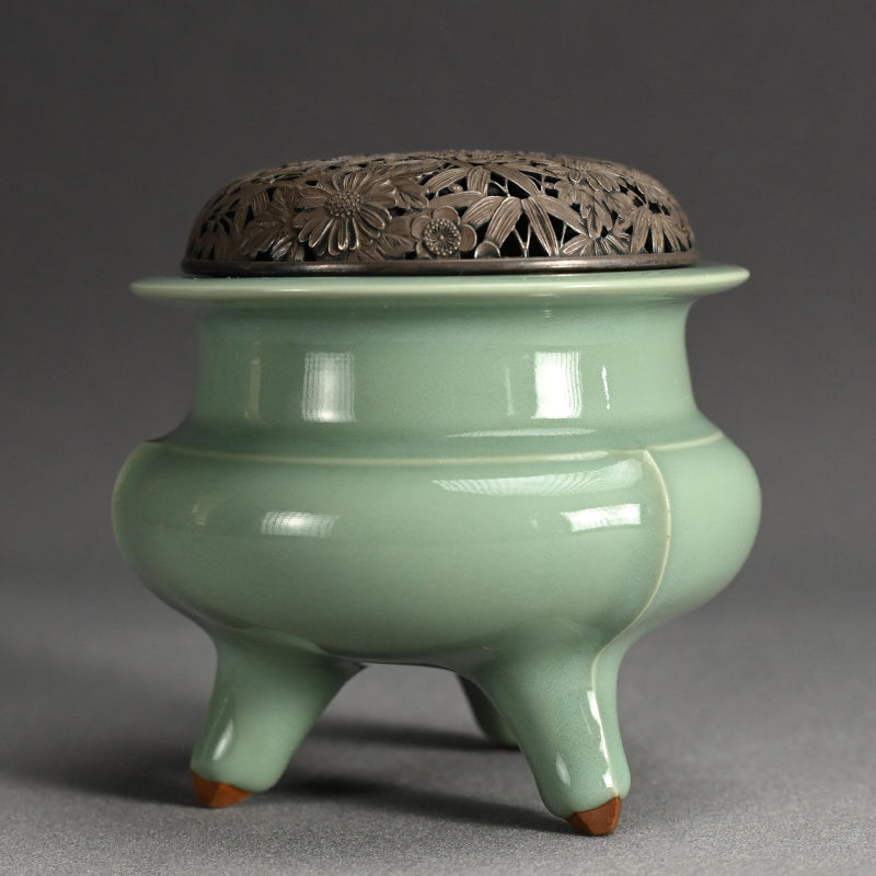 Celadon Koro Incense Burner ー宮永 東山 "青瓷袴腰 香爐"