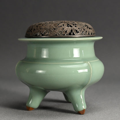 Celadon Koro Incense Burner ー宮永 東山 "青瓷袴腰 香爐"