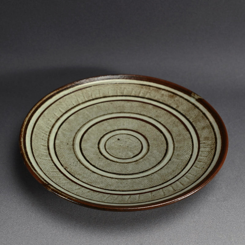 Large Platter by LNT ー島岡 達三 “地釉象嵌縄文皿”