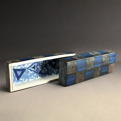 Time and Space Porcelain Box ー近藤 高弘 “次元陶筥”