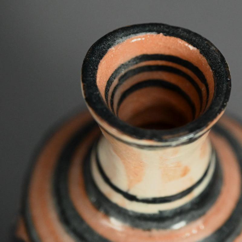 Playful Aka-Oribe Sake Set ー利茶土 ミルグリム “AKA ORIBE SAKE CUP”, “AKA ORIBE TOKKURI”