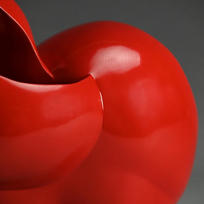 Exhibited Red Lacquer sculpture ー井上 絵美子 “游舞”