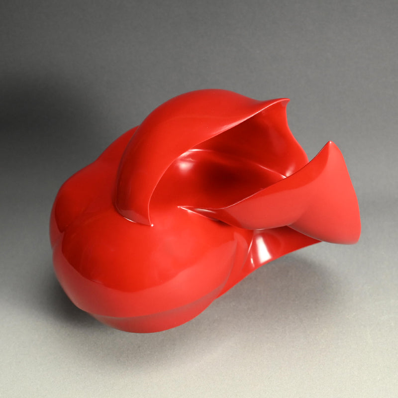 Exhibited Red Lacquer sculpture ー井上 絵美子 “游舞”