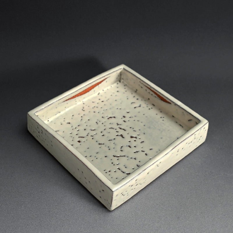 Hagi Serving Plate ー三輪 栄造 “萩角皿”