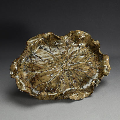 Lotus leaf Basin with Frog ー土楽庵 八田 蘇岳 “蓮葉形 水盤”