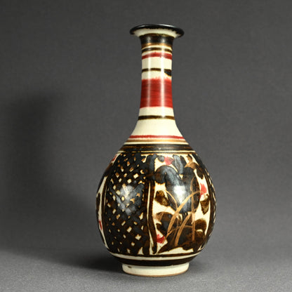 Mid-century Tsuru Kubi Vase ー清水 六兵衛 “鉄絵草花文鶴首花瓶”