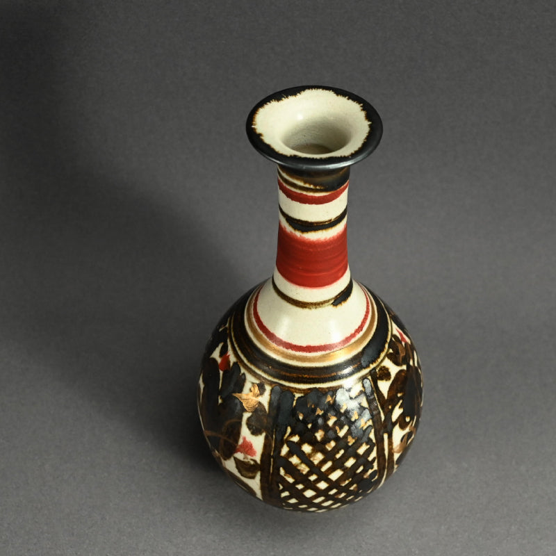 Mid-century Tsuru Kubi Vase ー清水 六兵衛 “鉄絵草花文鶴首花瓶”
